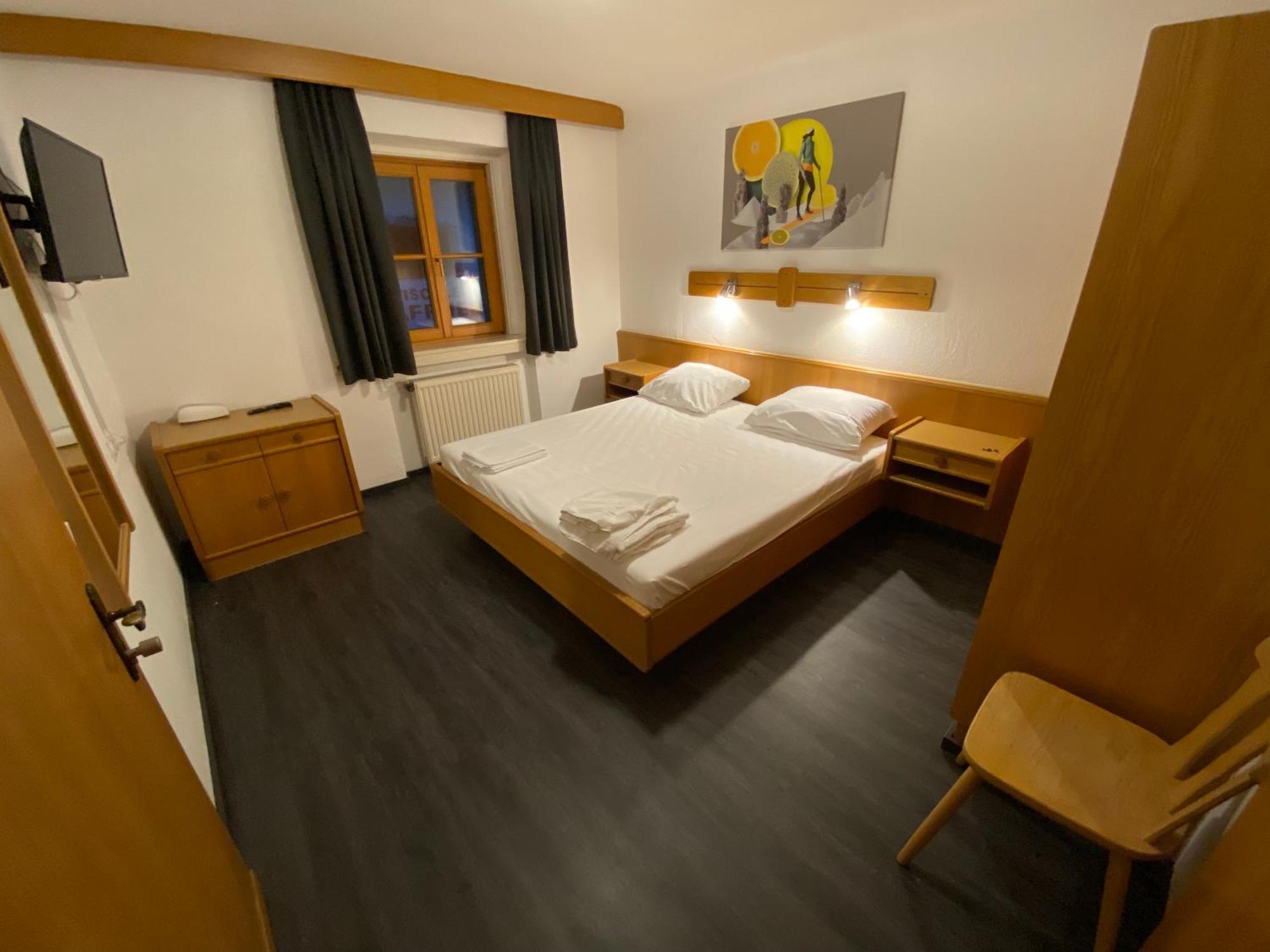Twenty Seven City Hotel Zell am See Ngoại thất bức ảnh