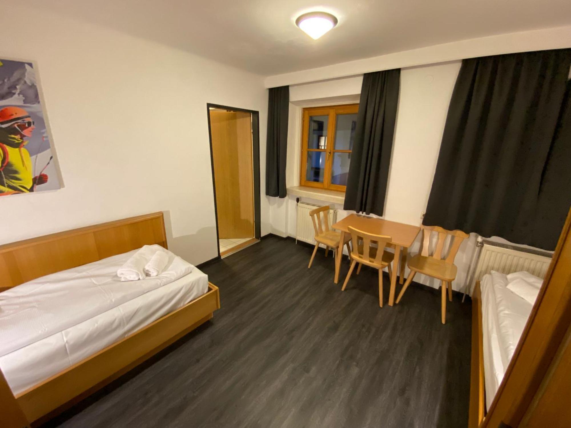 Twenty Seven City Hotel Zell am See Ngoại thất bức ảnh