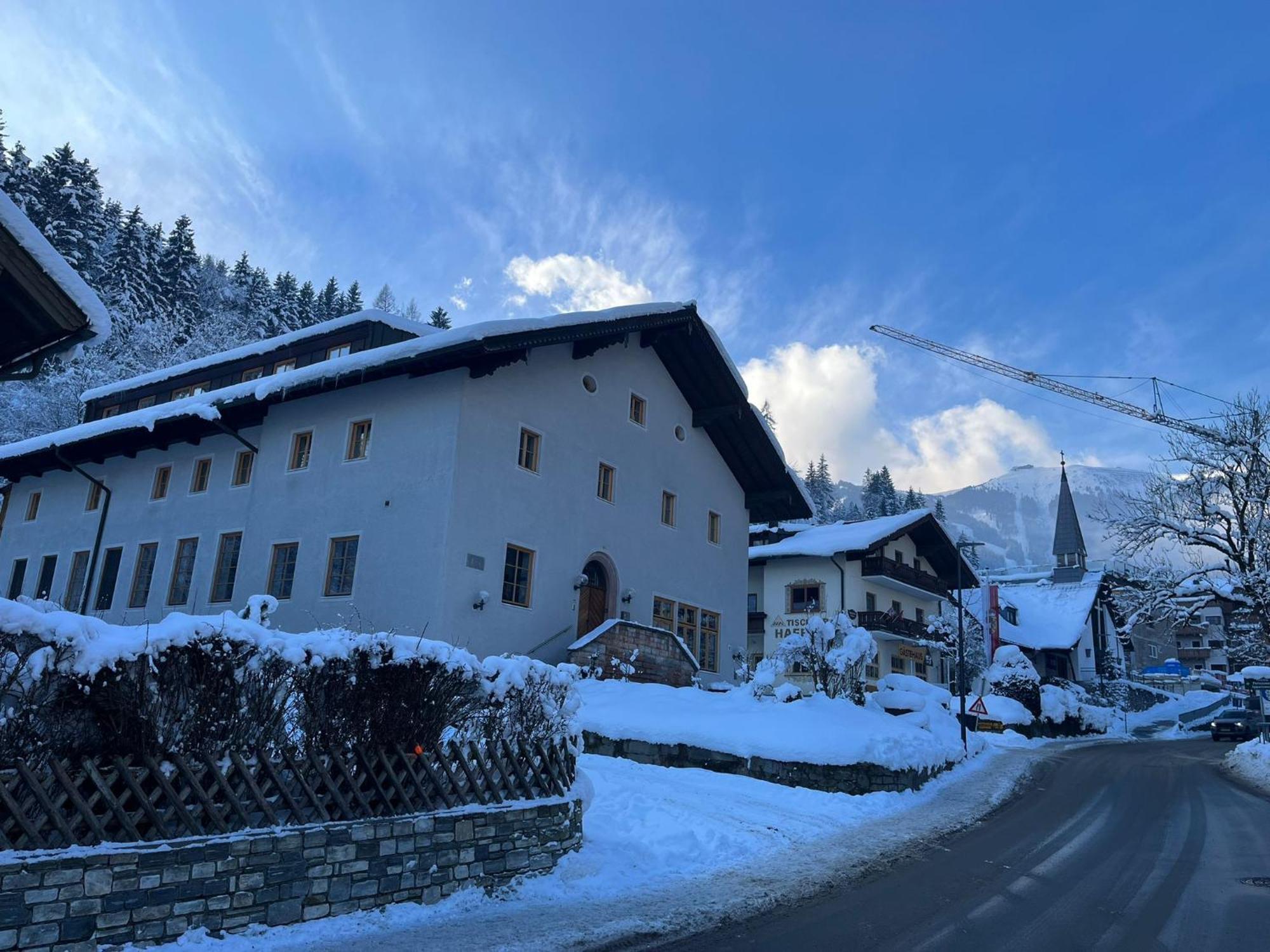 Twenty Seven City Hotel Zell am See Ngoại thất bức ảnh